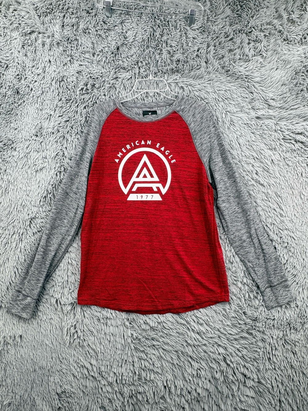 American Eagle Raglan Shirt Mens Medium Graphic Long Sleeve Red Gray Heather